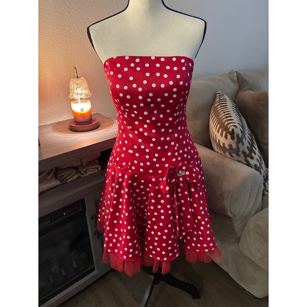 Mori Lee by Madeleine Gardner dress size 9/10 strapless red polkadot corset back